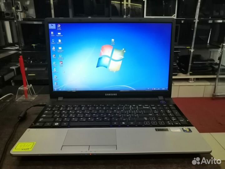 Ноутбук samsung NP300E5A Core i3