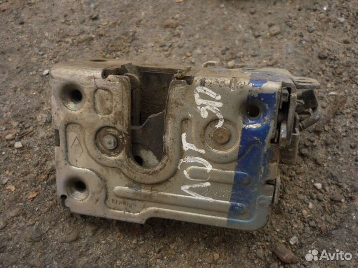 Замок двери задний правый рено логан