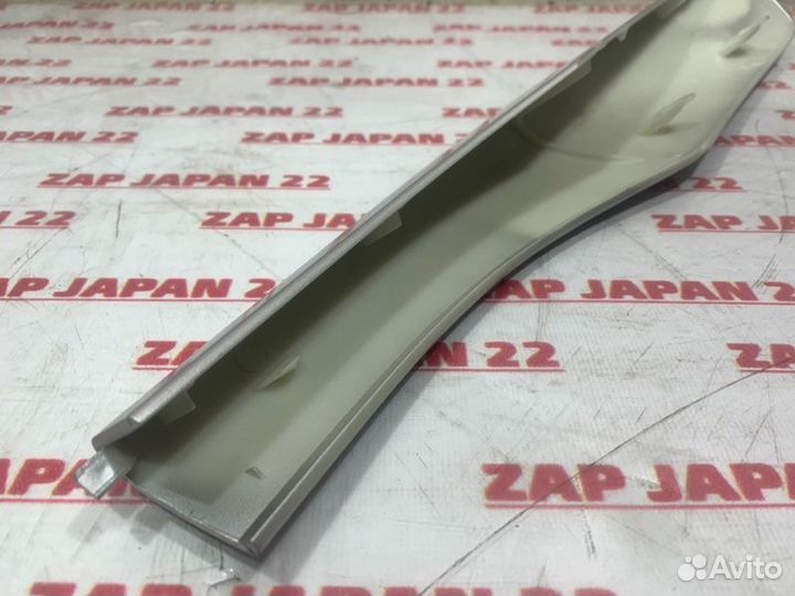 Крышка рейлинга передняя левая Lexus Rx450