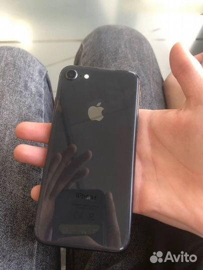 iPhone 8, 64 ГБ