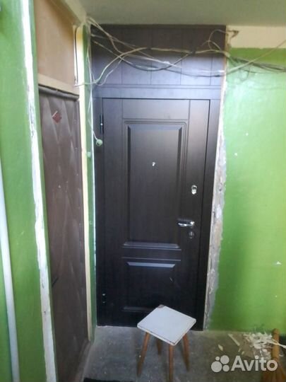 Установка, монтаж дверей входных металлических