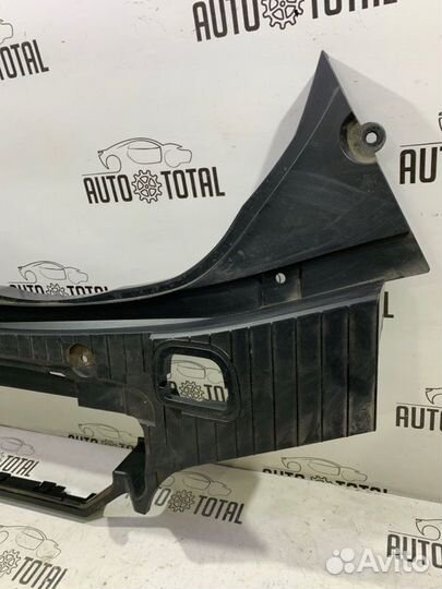 Обшивка багажника задняя правая Bmw 745 E65 N62B44