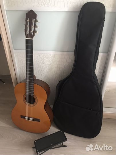 Классическая гитара yamaha c40