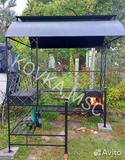 Мангал с крышей