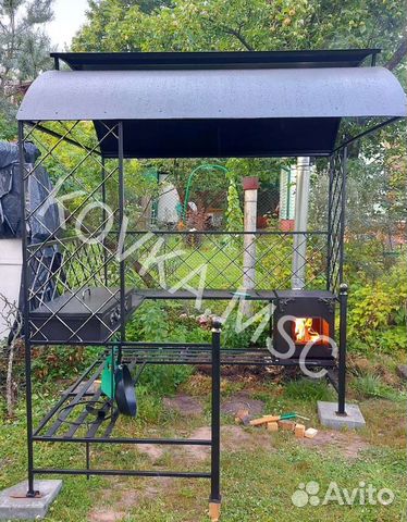 Мангал с крышей