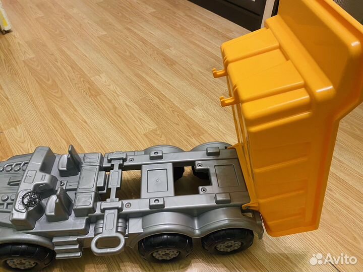 Самосвал Буран Wader