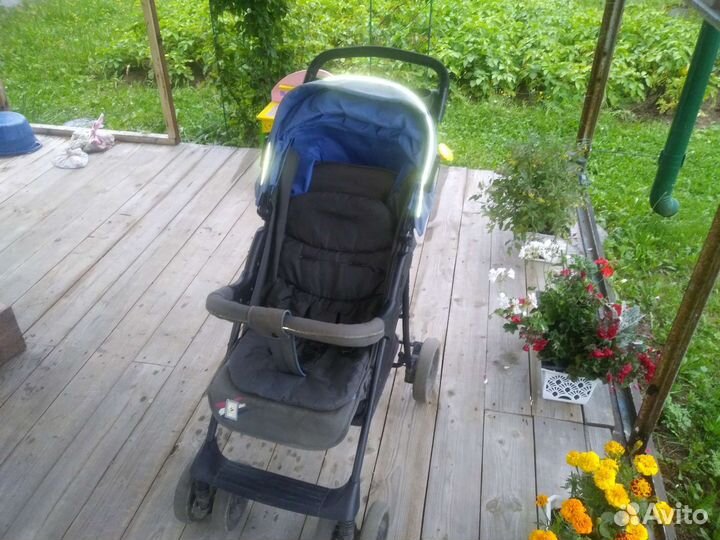 Прогулочная коляска