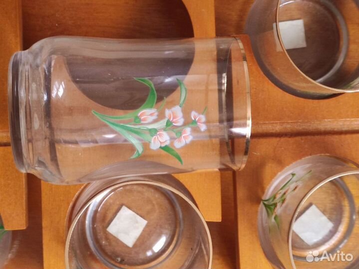 Набор стаканов на деревянной подставке 6 шт