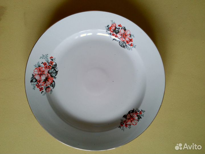 Большая тарелка, блюдо - родом из СССР