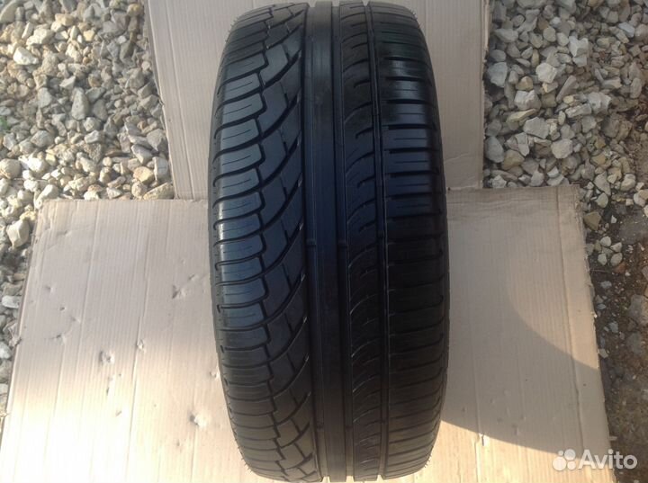 Michelin Pilot Primacy 255/45 R18