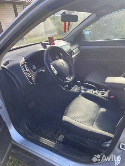 Mitsubishi Outlander 2.0 CVT, 2014, 253 000 км