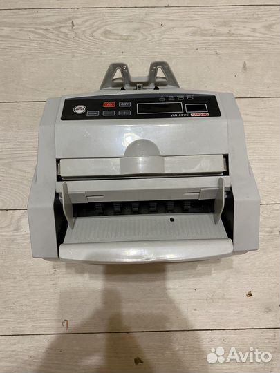 Машинка для счета денег