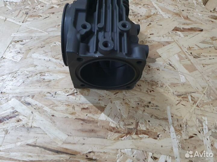 Цилиндр компрессора пневмоподвески Pange Rover