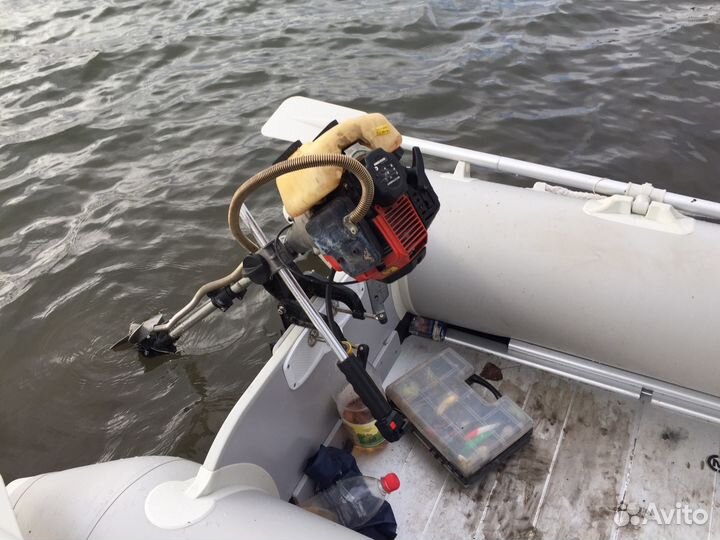 Лодка с мотором