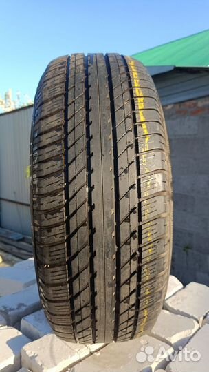 Goodyear Eagle Touring 225/60 R16