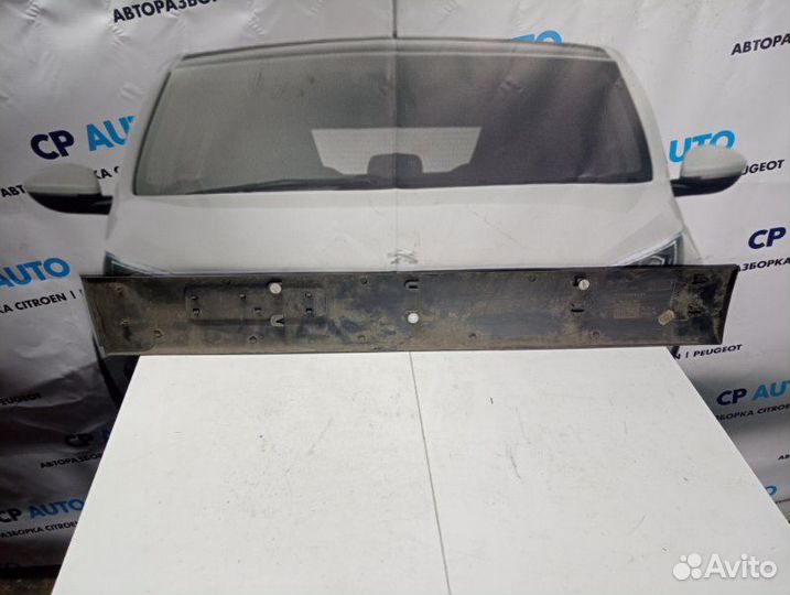 Молдинг двери передний правый Peugeot Partner M59