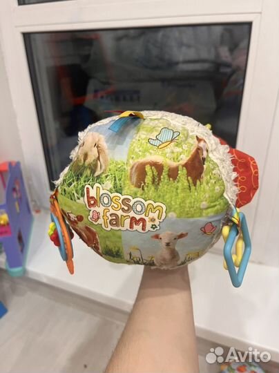 Мобиль и игрушки