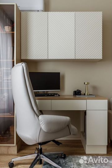 Рабочая зона вдоль окна