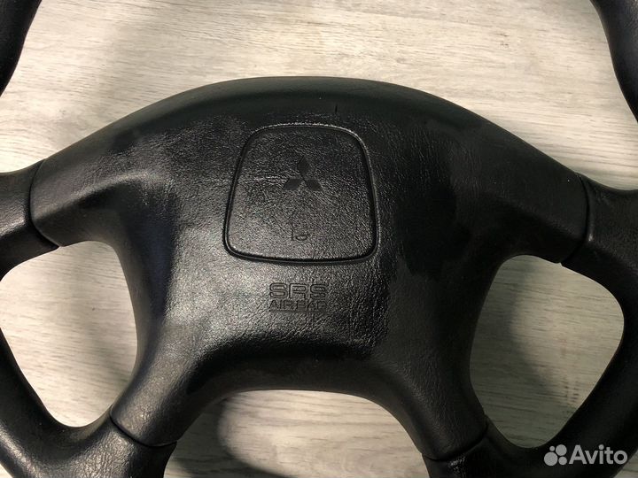 Руль с подушкой mitsubishi pajero IO