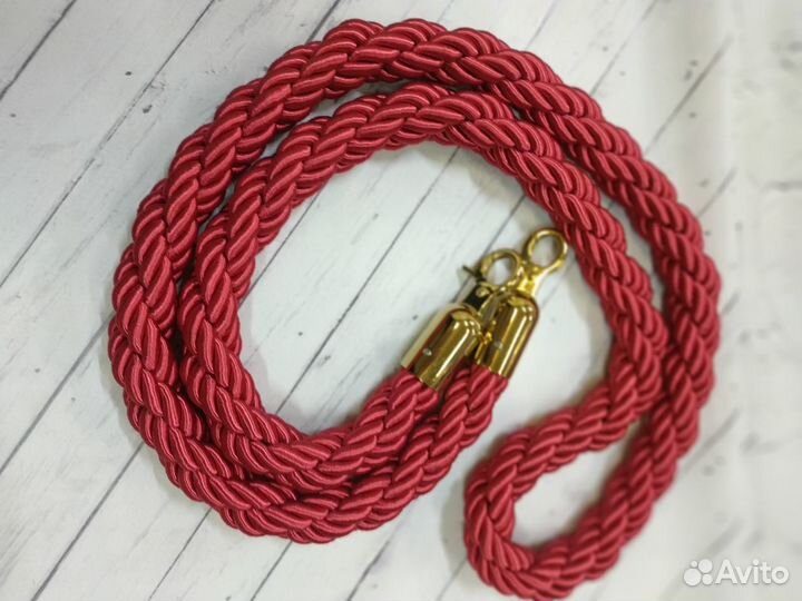 Стойка презентационная с канатом