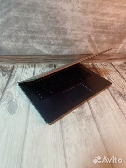 Стильный Ультрабук Dell / Grарhics 620 / i3 / SSD