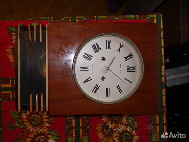 Настенные часы Янтарь (с боем)