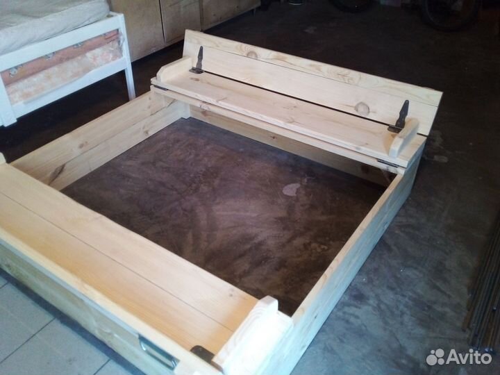 Детский кораблик