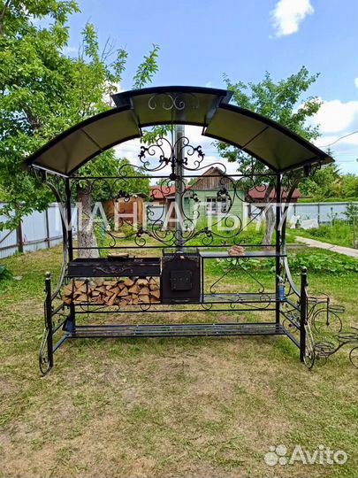 Мангал с крышей