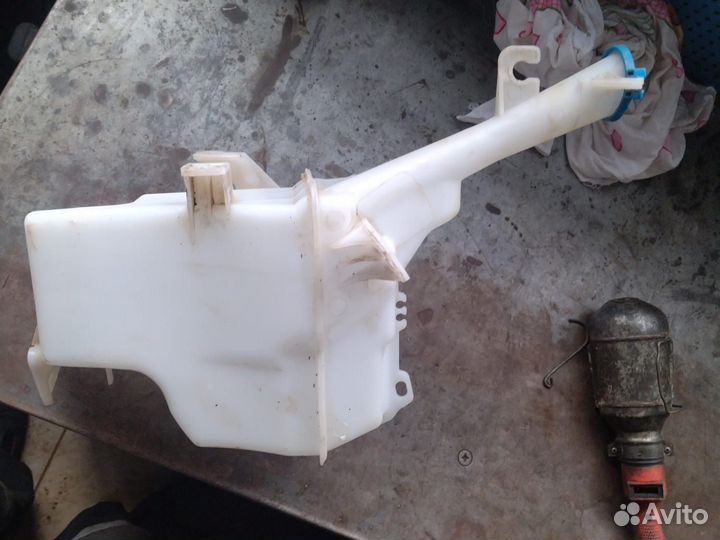 Бачок омывателя на hyundai solaris