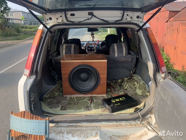 Сабвуфер с усилителем