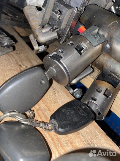 Замок зажигания Renault Logan