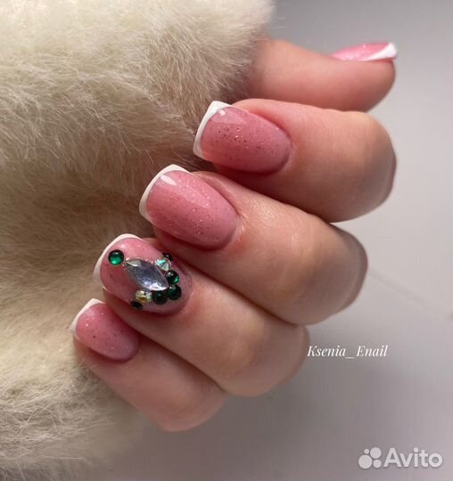 Маникюр, наращивание ногтей