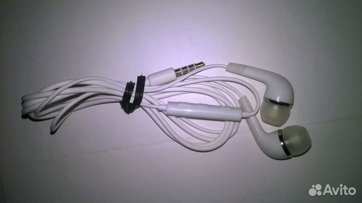 Наушники с микрофоном