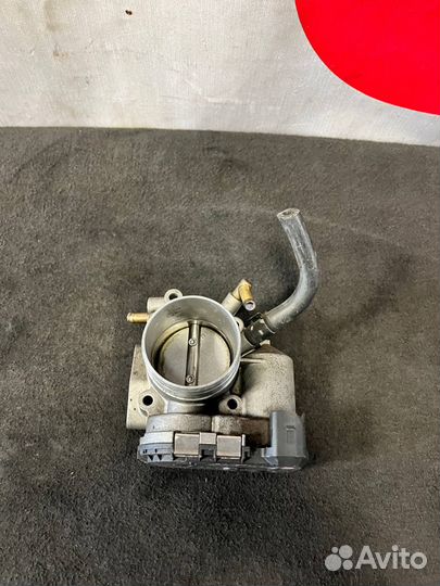 Дроссельная заслонка Audi A4 B7 2,0l ALT