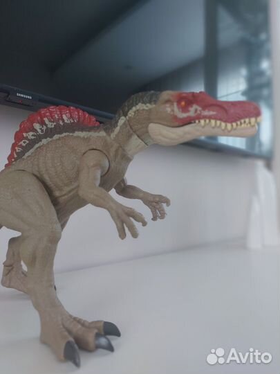 Динозавры jurassic world спинозавр