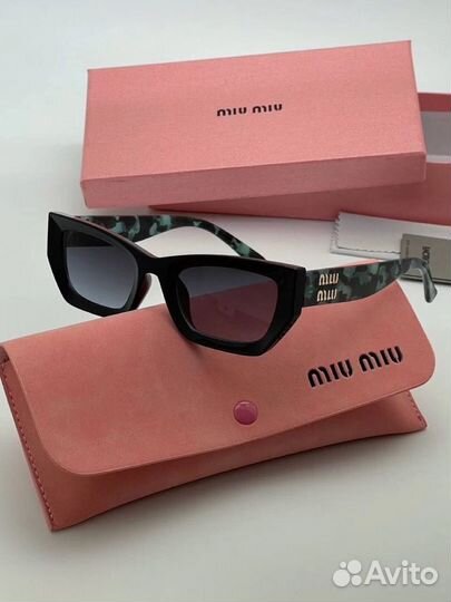 Солнцезащитные очки miu miu