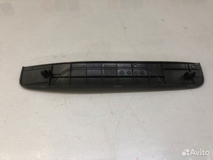 Накладка на порог внутренняя задняя левая Toyota