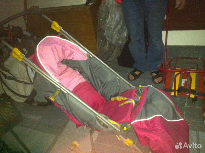 Детские коляски,санки