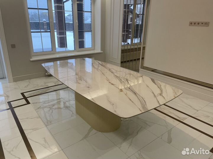 Стол обеденный из керамогранита