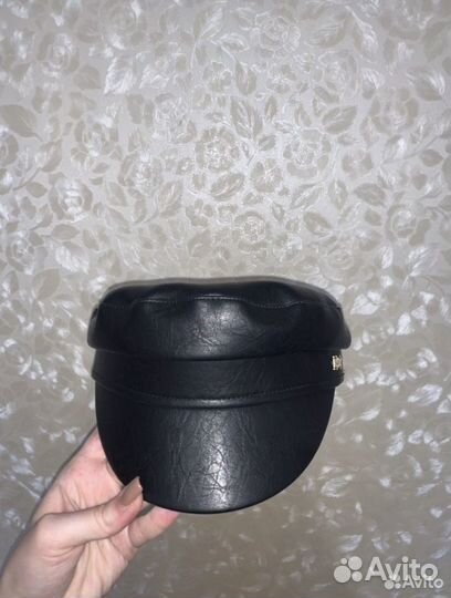 Берет женский кожаный