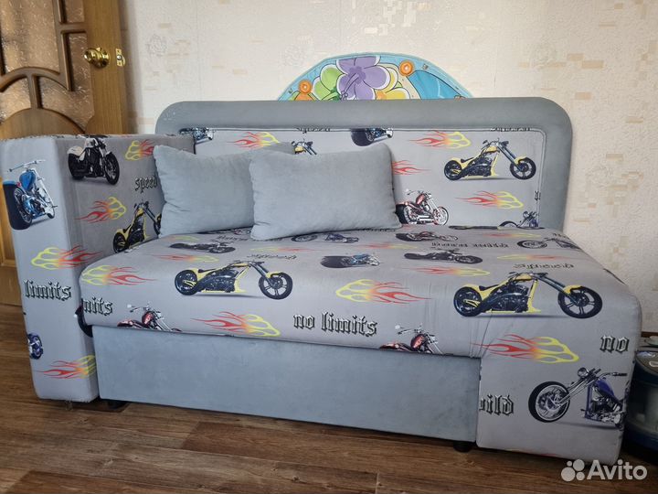 Диван подростковый