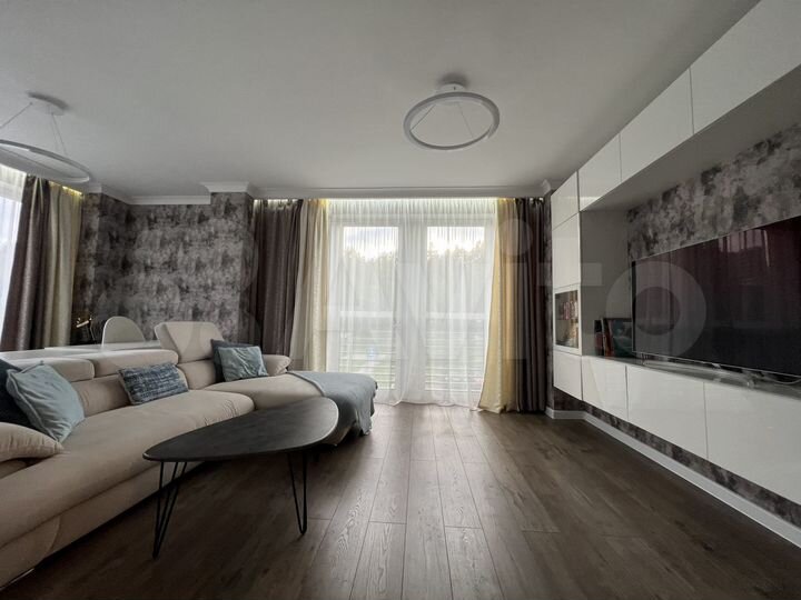 2-к. квартира, 69 м², 2/4 эт.