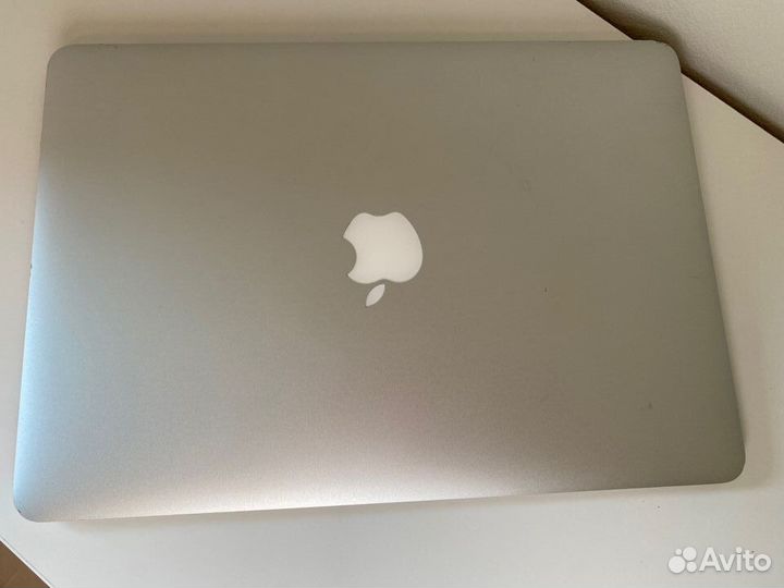 Apple MacBook Air 13-inch 2017