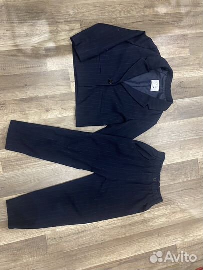 Костюм брючный для девочки 122 рост