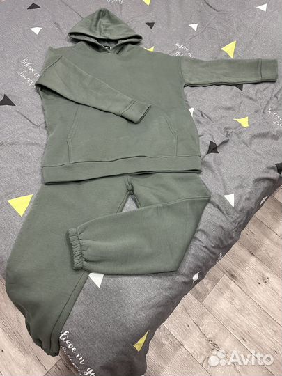 Спортивный костюм женский теплый новый