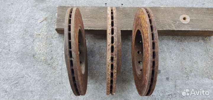 Диск тормозной передний Volkswagen Polo 5