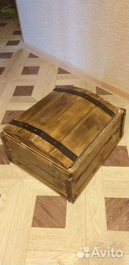 Сундук деревянный