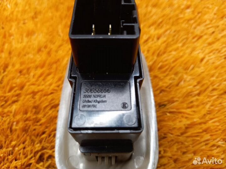 Кнопка стеклоподъемника задняя левая Volvo Xc90