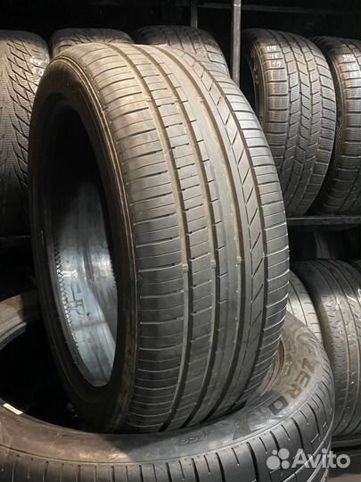 Goodyear EfficientGrip 245/45 R19 102W