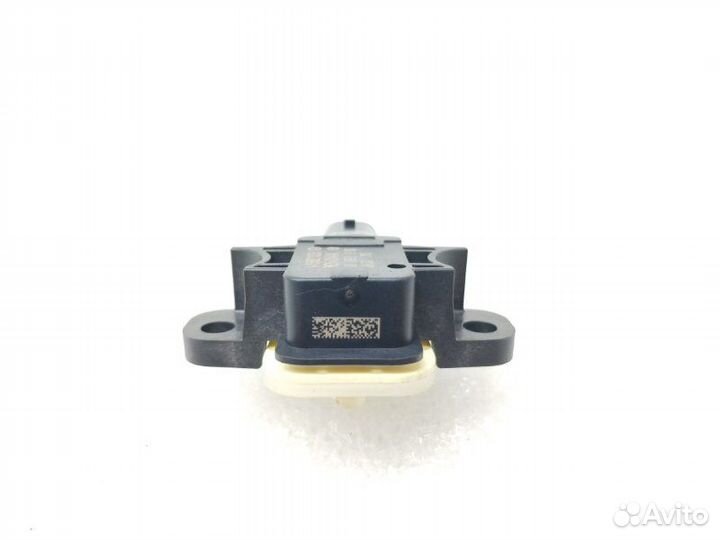 Датчик удара передний левый Mercedes-Benz